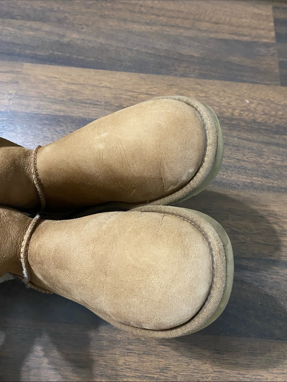 UGG Bailey Button Boot - Chestnut Size 6 - Picture 8 of 15